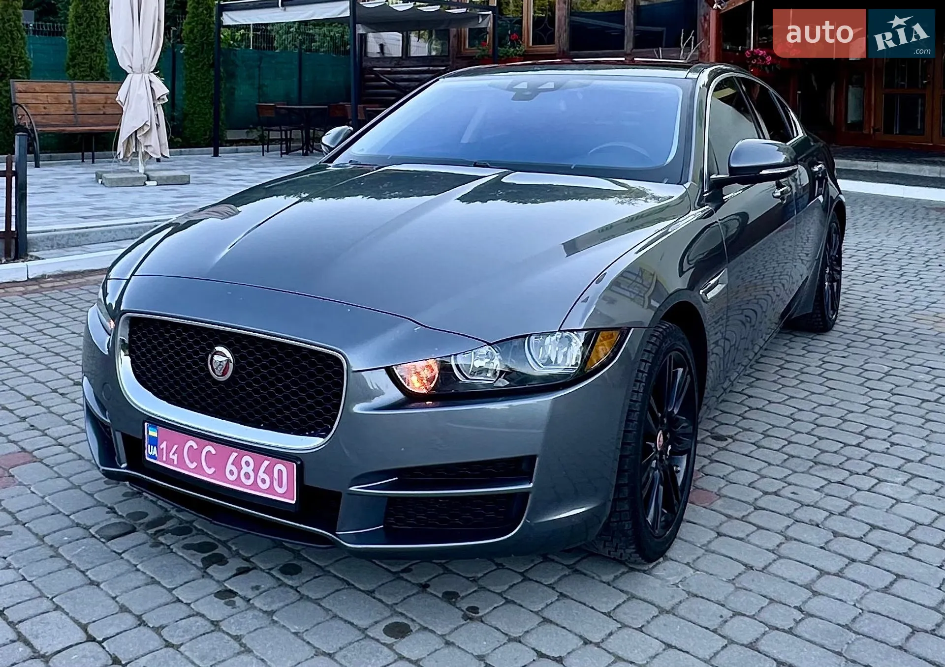2017 Jaguar XE - мініатюра 25