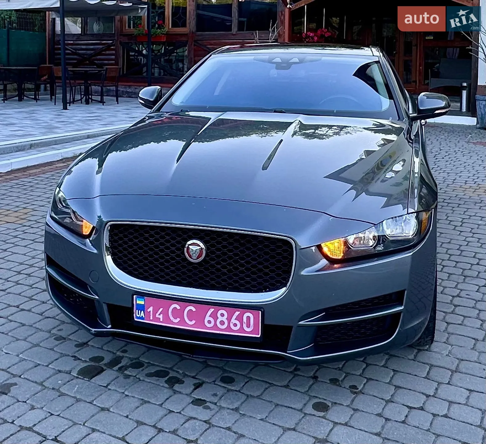 2017 Jaguar XE - мініатюра 26