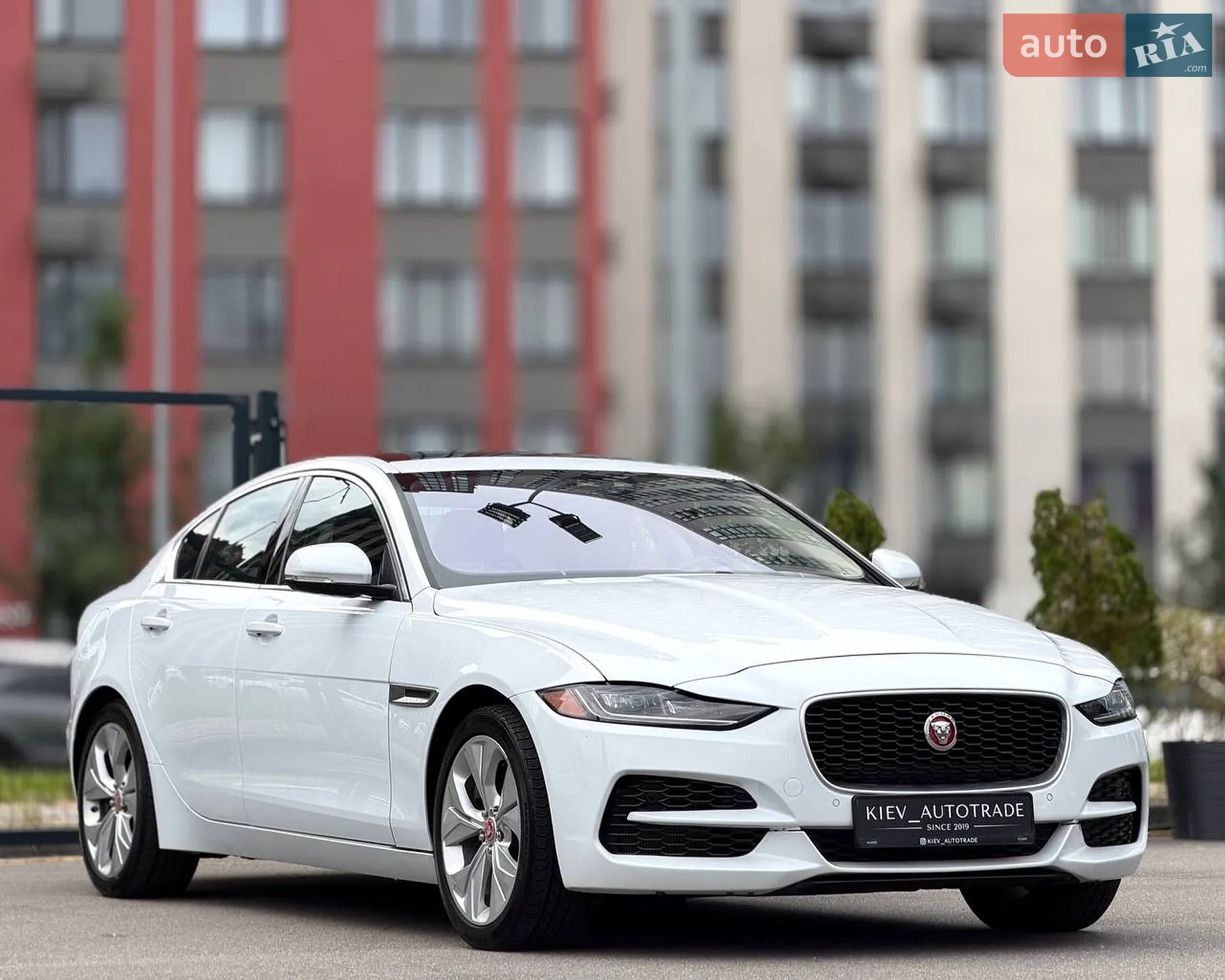 2019 Jaguar XE - мініатюра 7