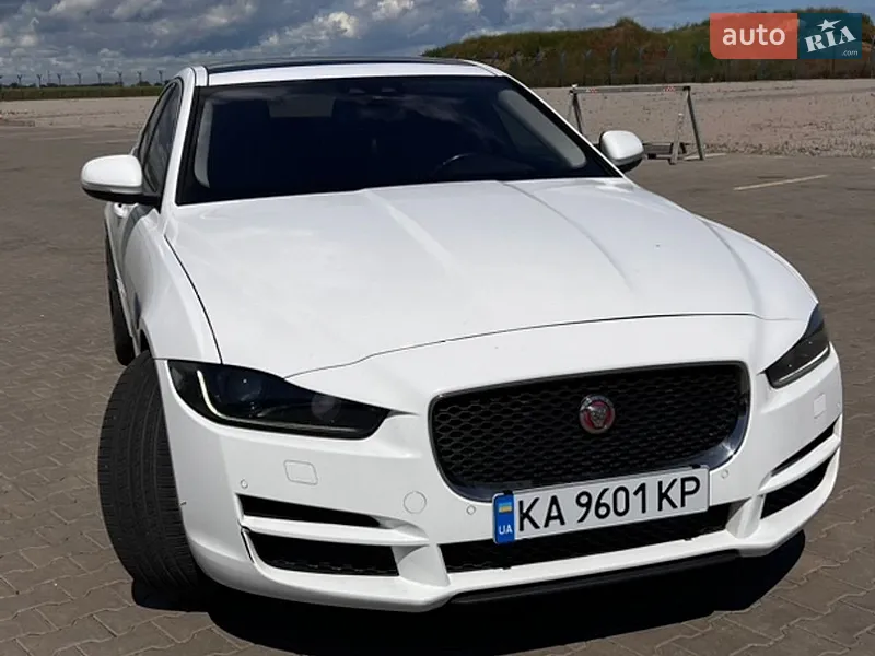 Jaguar XE 2016