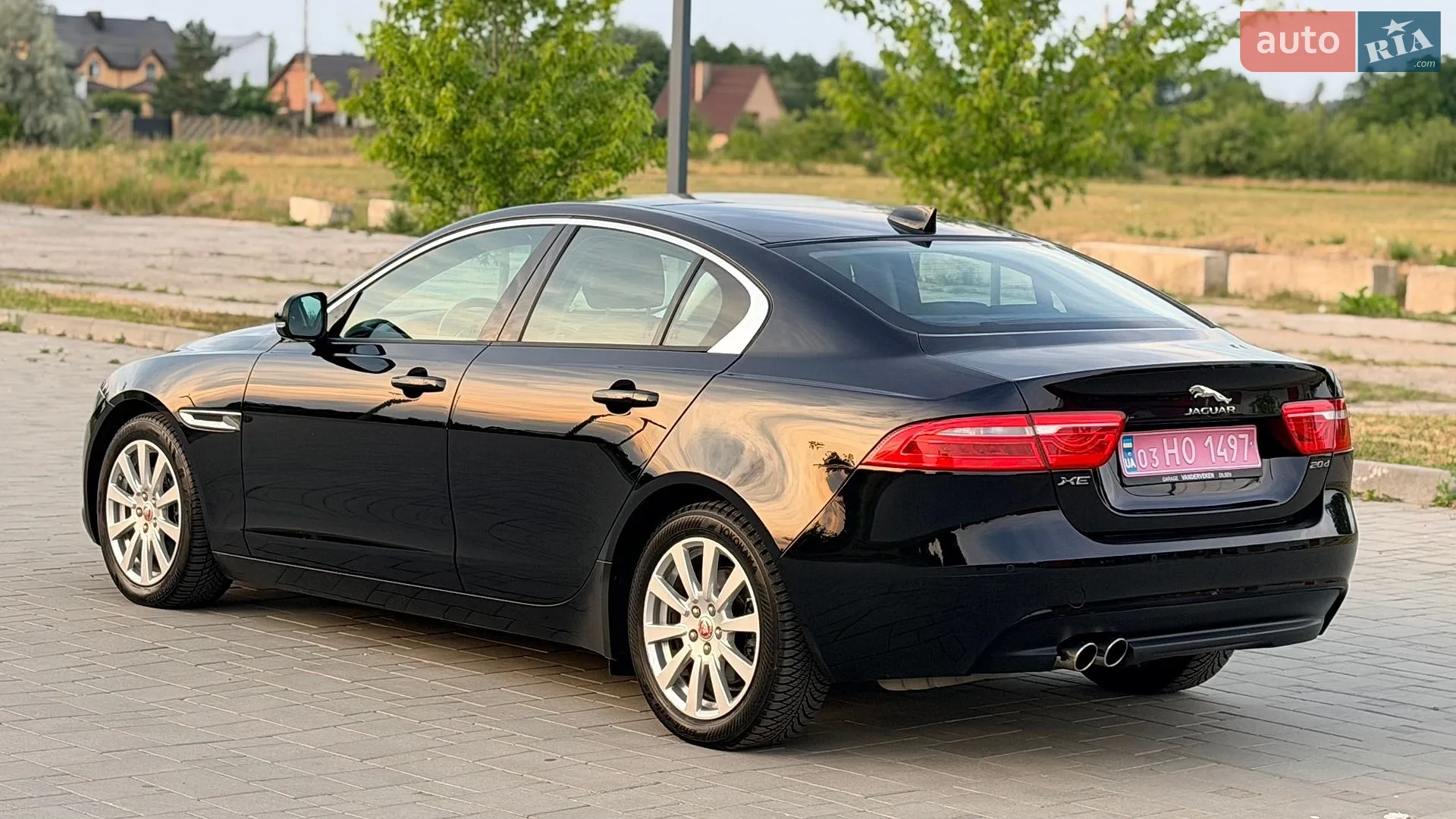 2016 Jaguar XE - мініатюра 6