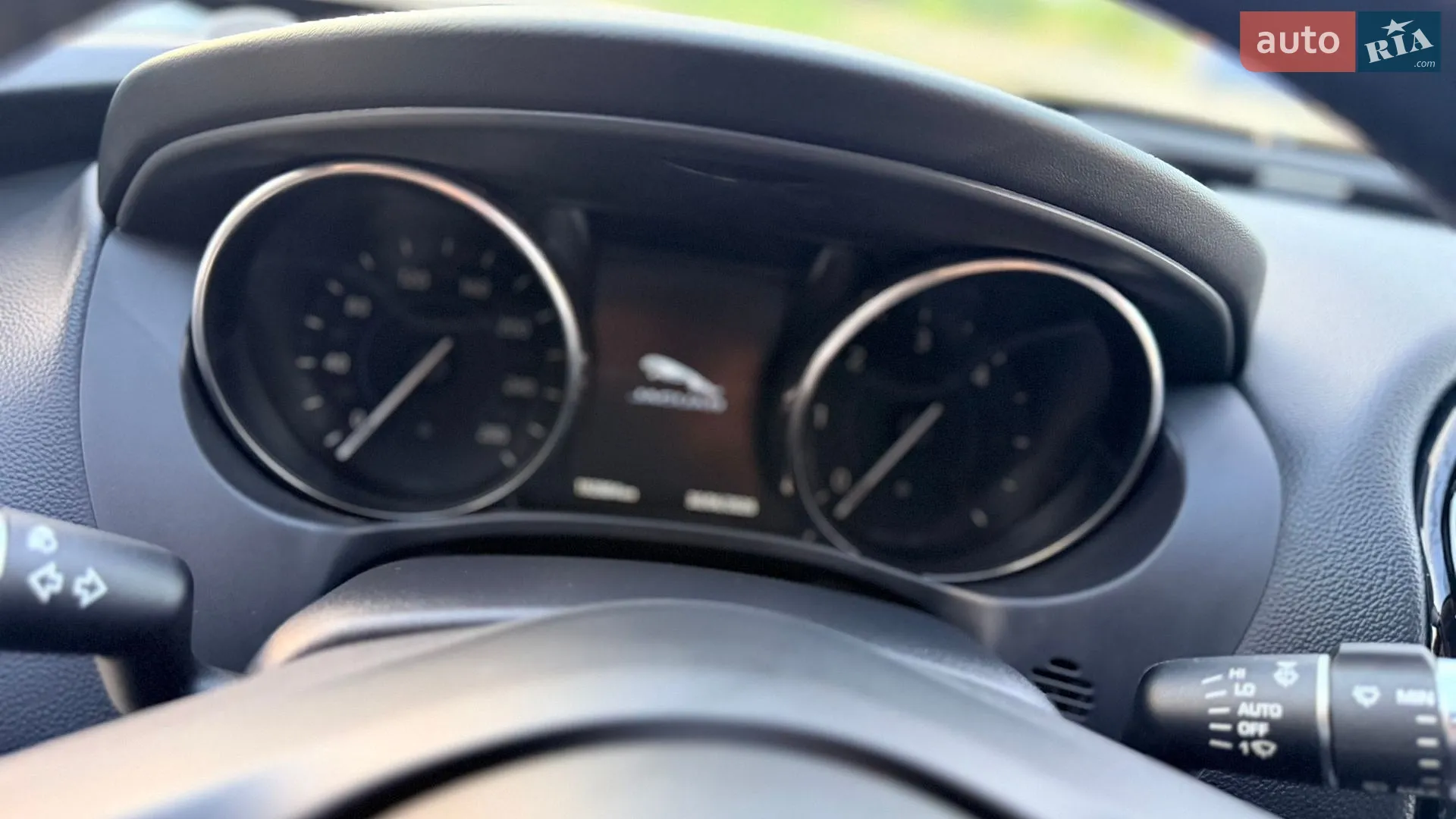 2016 Jaguar XE - мініатюра 38