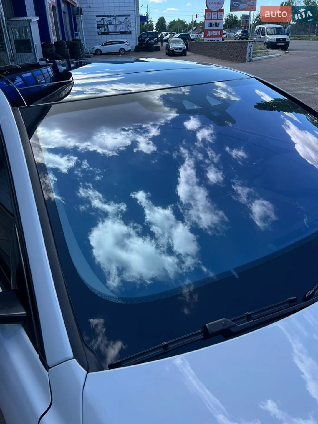 2019 Jaguar XE - мініатюра 8