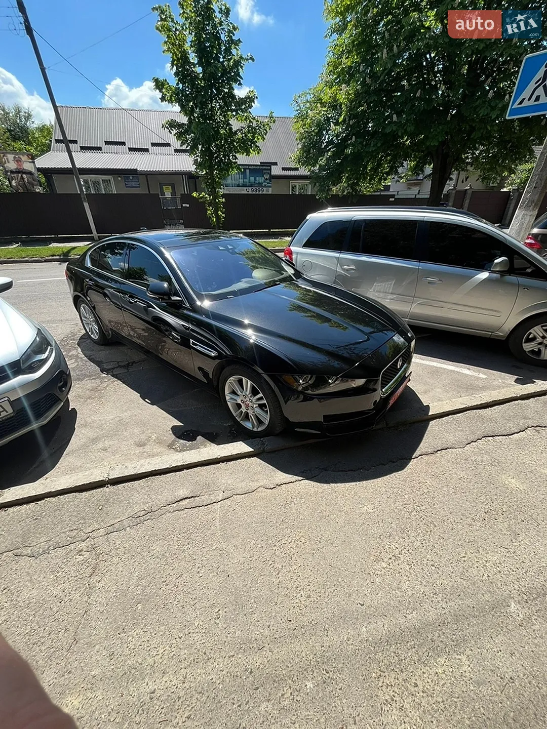 2017 Jaguar XE - мініатюра 8