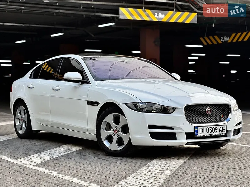 Jaguar XE 2016