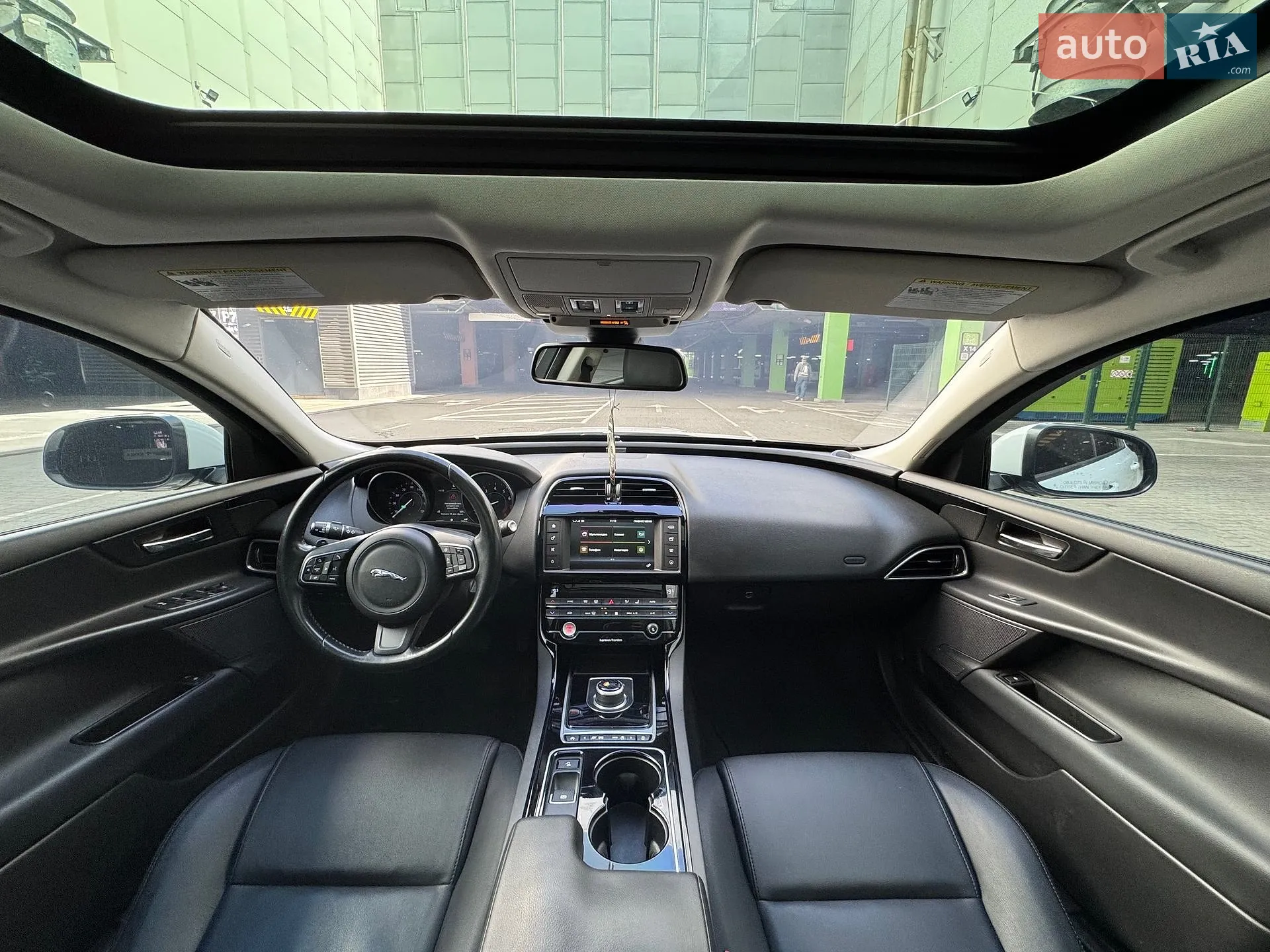 2016 Jaguar XE - мініатюра 52