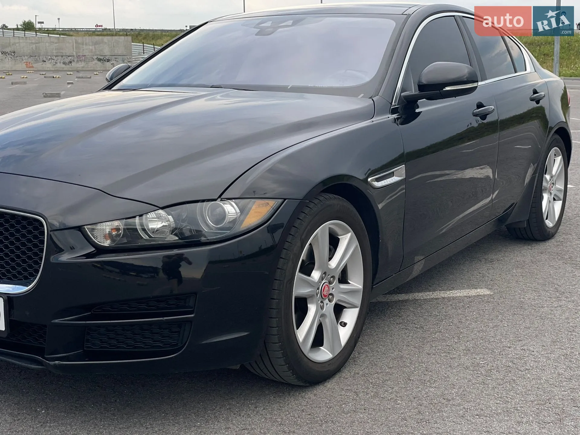2016 Jaguar XE - мініатюра 32