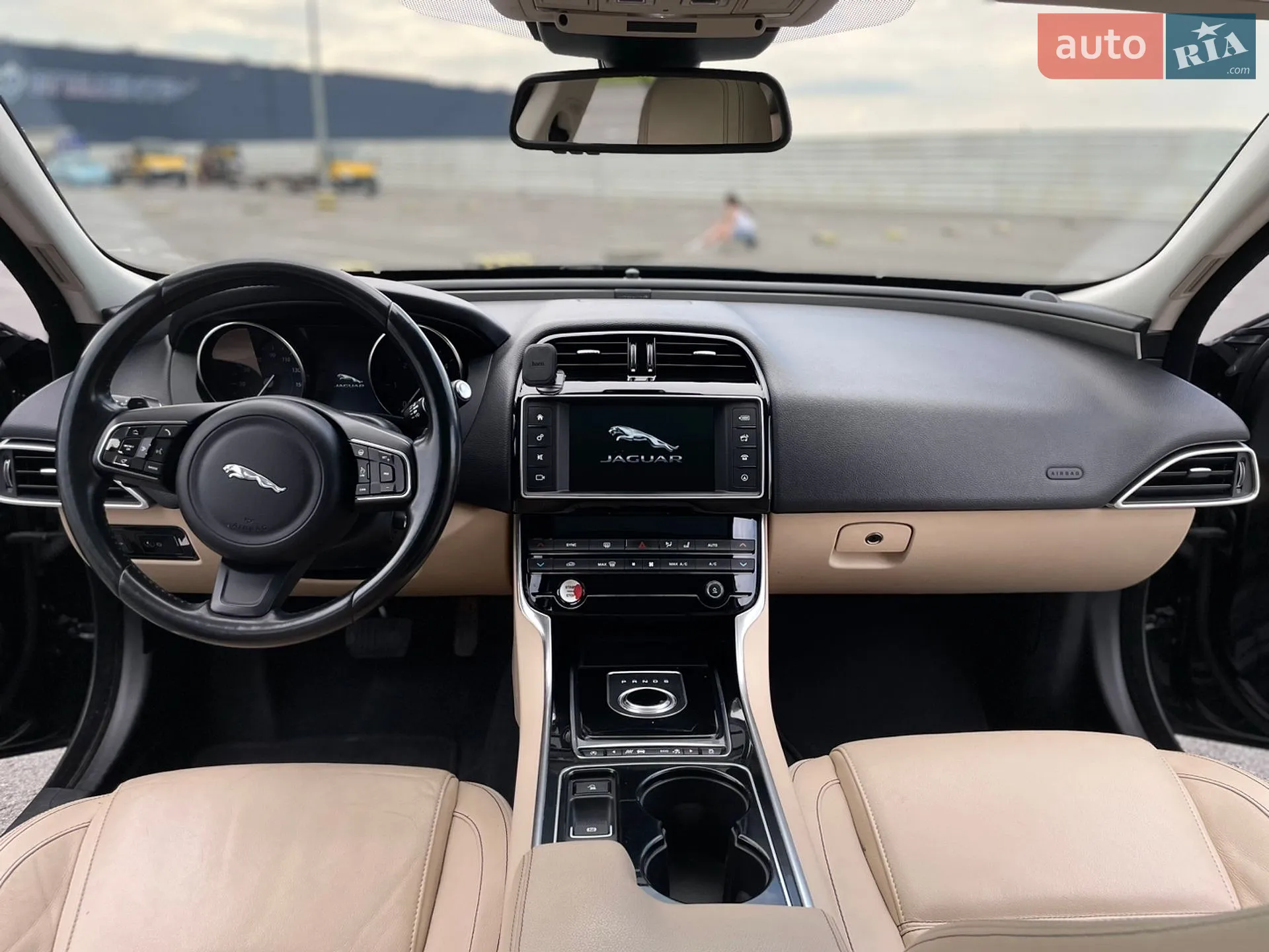 2016 Jaguar XE - мініатюра 46