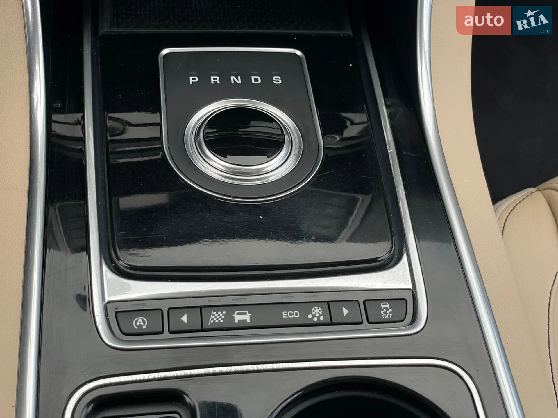 2016 Jaguar XE - мініатюра 50
