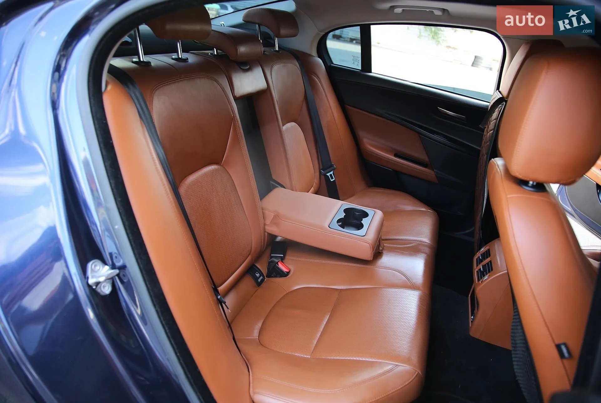 2015 Jaguar XE - мініатюра 12