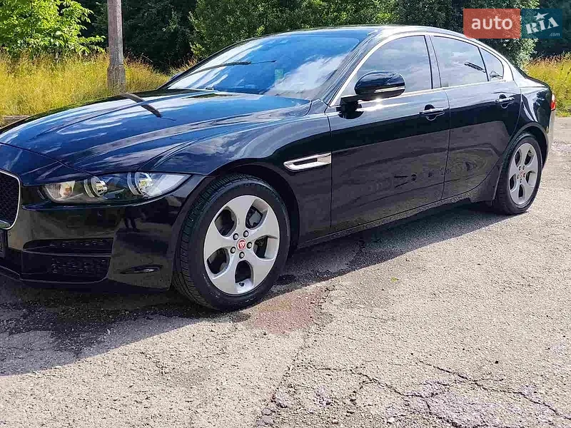Jaguar XE 2017
