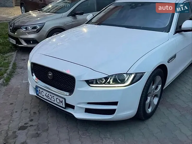 Jaguar XE 2016