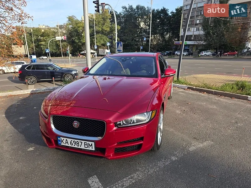 Jaguar XE