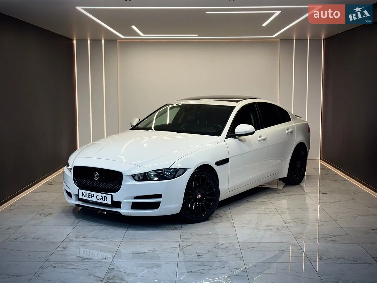 Jaguar XE 2019