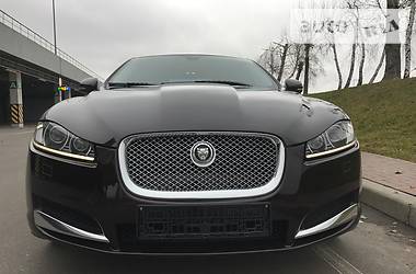 Седан Jaguar XF 2014 в Киеве