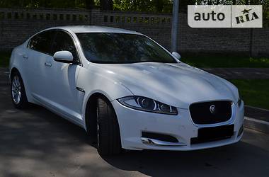 Седан Jaguar XF 2015 в Киеве