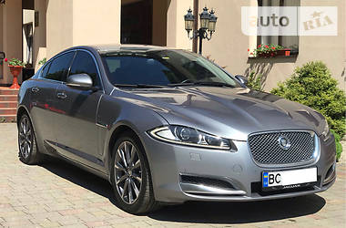 Седан Jaguar XF 2011 в Львове