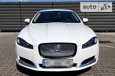 Седан Jaguar XF 2012 в Киеве