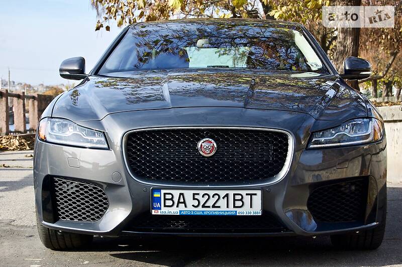 Седан Jaguar XF 2016 в Кропивницькому