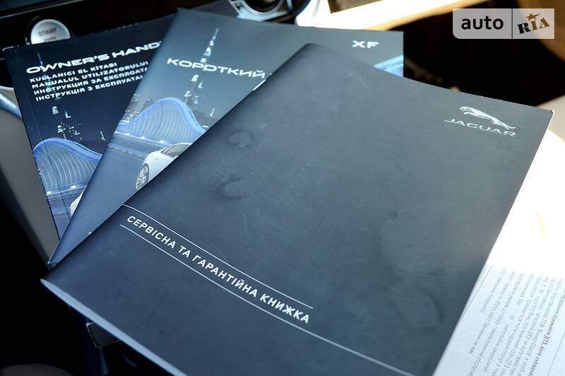 Седан Jaguar XF 2016 в Одесі