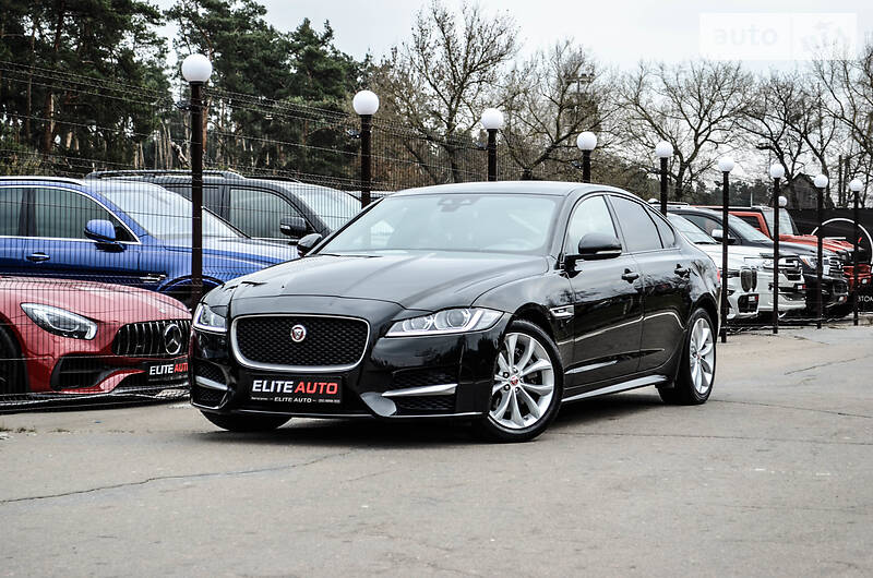 Седан Jaguar XF 2016 в Києві