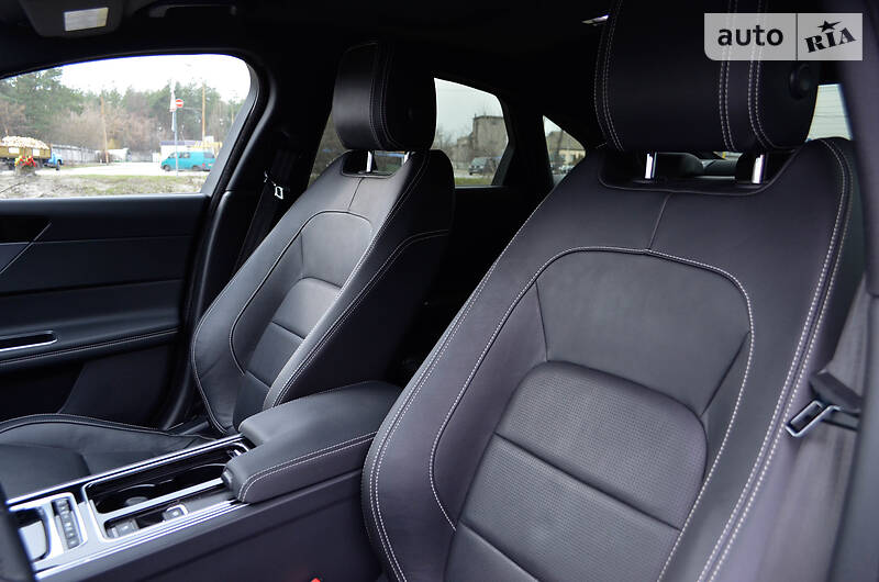 Седан Jaguar XF 2016 в Києві