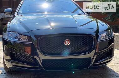 Седан Jaguar XF 2016 в 