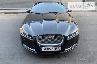 Седан Jaguar XF 2012 в Киеве