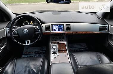 Седан Jaguar XF 2012 в Херсоні