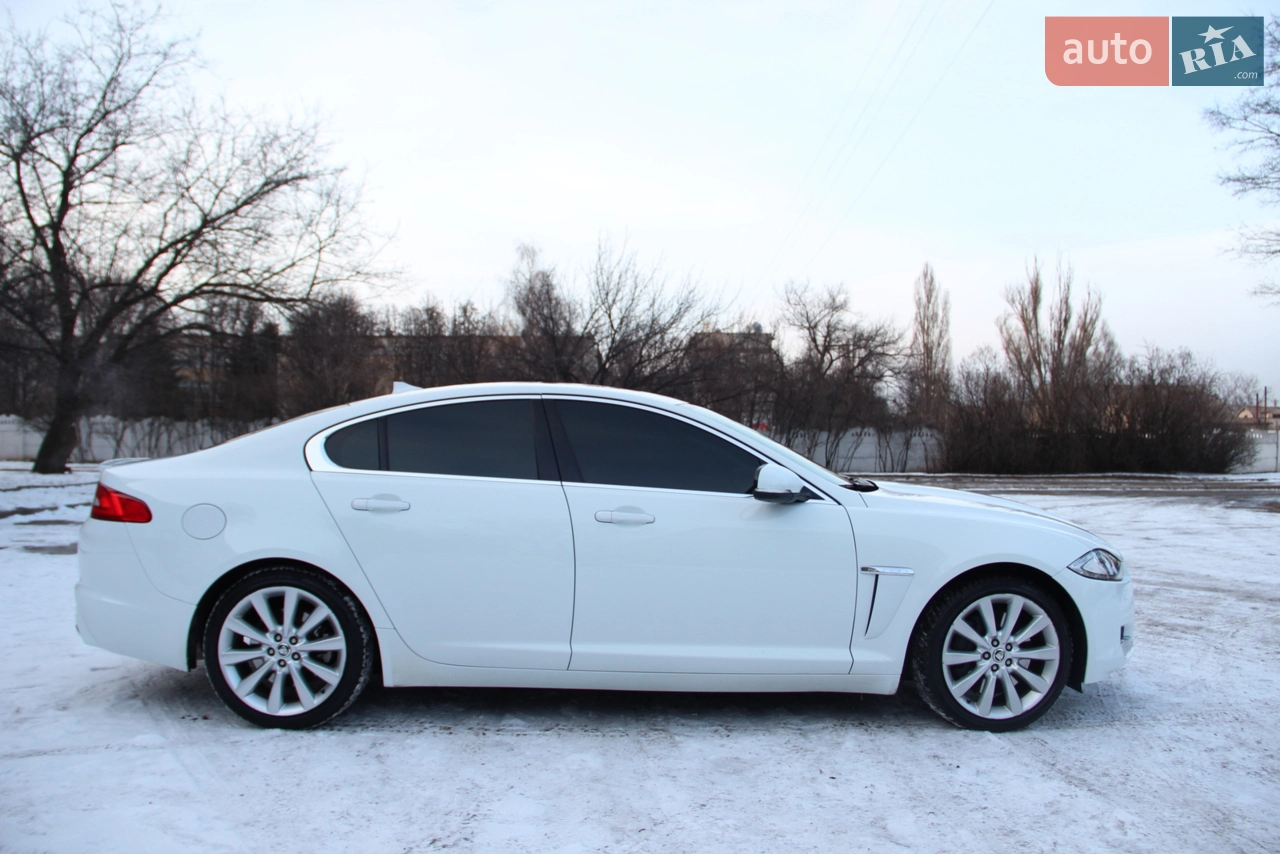 2013 Jaguar XF - мініатюра 3