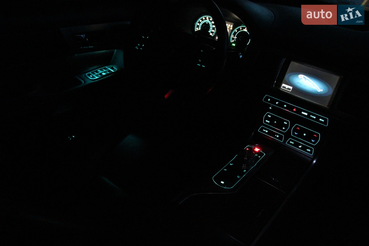 2013 Jaguar XF - мініатюра 36