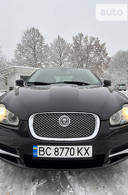 Седан Jaguar XF 2009 в Львове