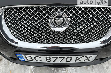 Седан Jaguar XF 2009 в Львове