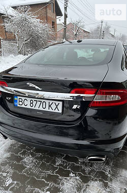 Седан Jaguar XF 2009 в Львове