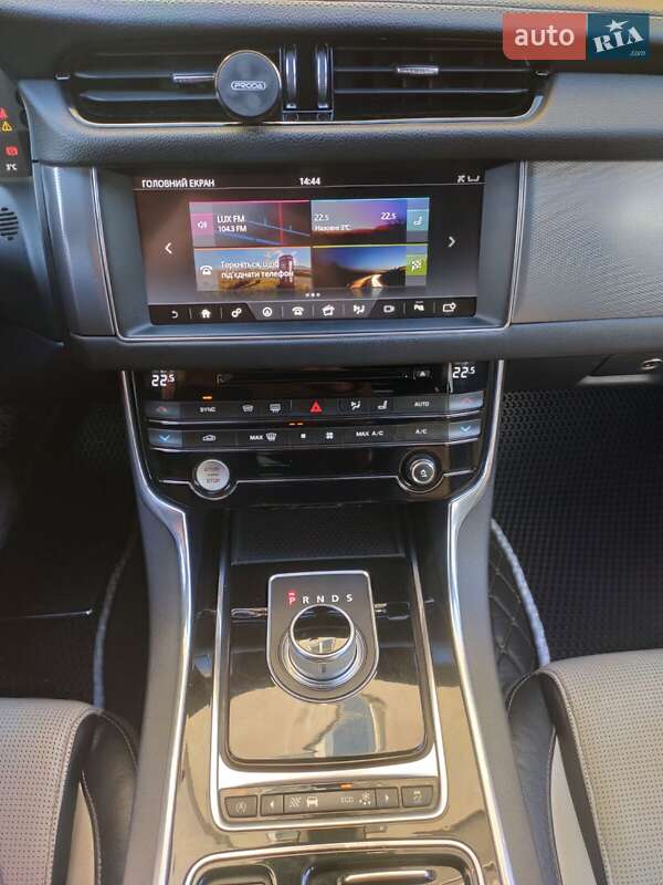 Седан Jaguar XF 2016 в Черноморске фото 12 Седан Jaguar XF 2016 в Черноморске