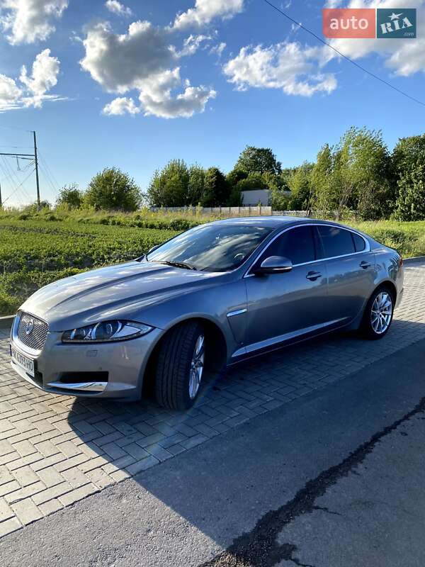 Седан Jaguar XF 2013 в Рівному