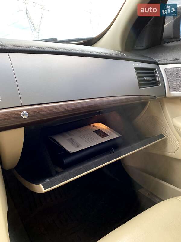 Седан Jaguar XF 2013 в Рівному