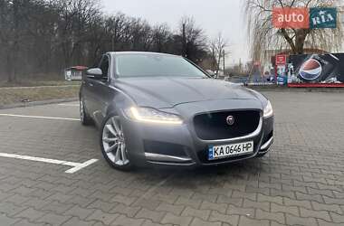 Седан Jaguar XF 2017 в Киеве