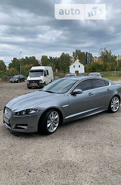 Седан Jaguar XF 2013 в Львове