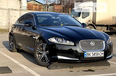 Седан Jaguar XF 2013 в Киеве