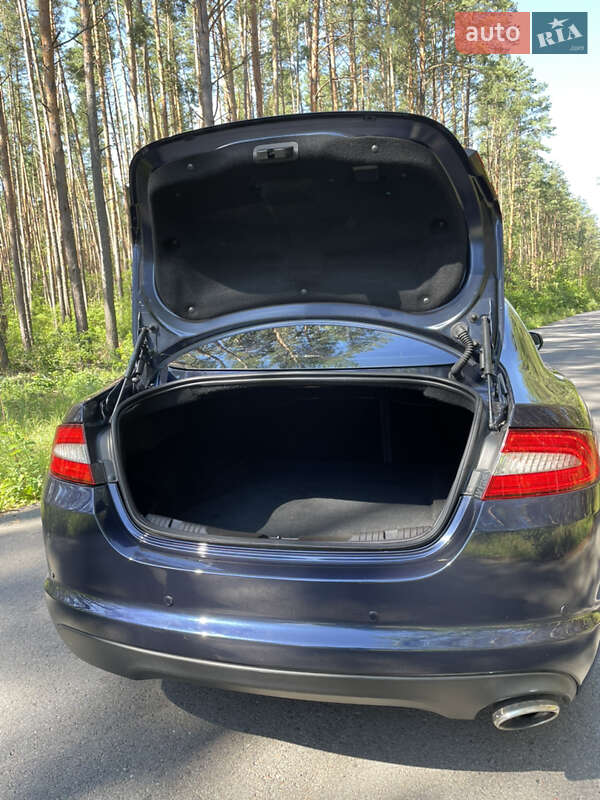 Седан Jaguar XF 2015 в Бердичеве