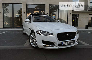 Седан Jaguar XF 2016 в Мукачевому