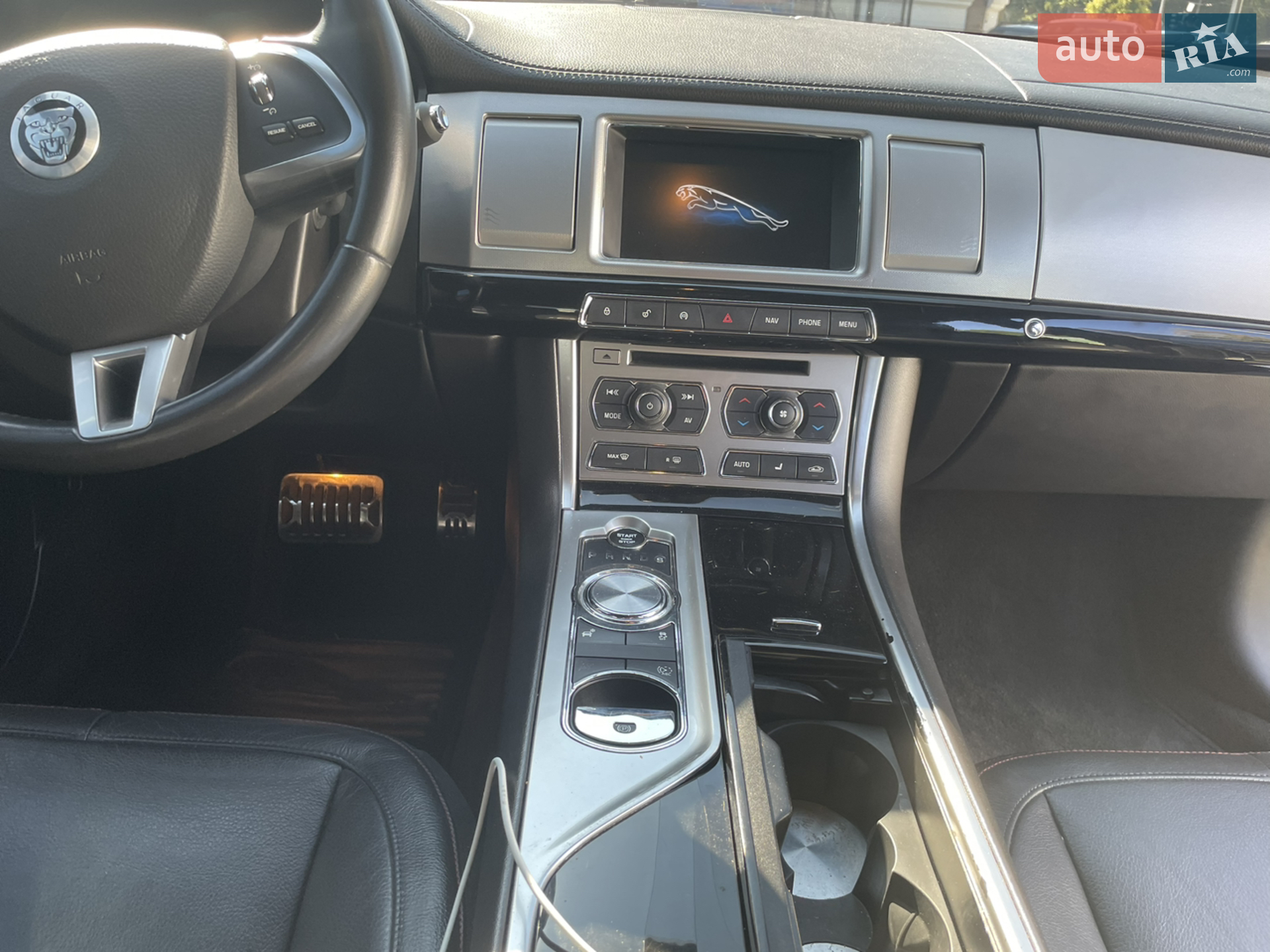 2015 Jaguar XF - мініатюра 41
