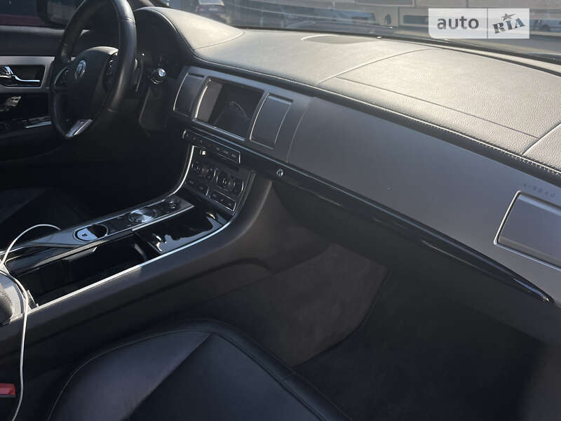 Седан Jaguar XF 2015 в Одессе