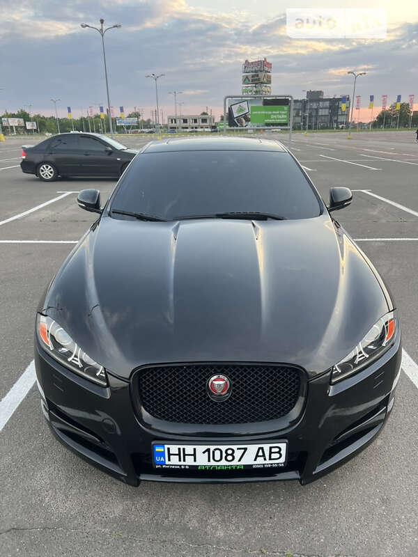 Седан Jaguar XF 2015 в Одессе