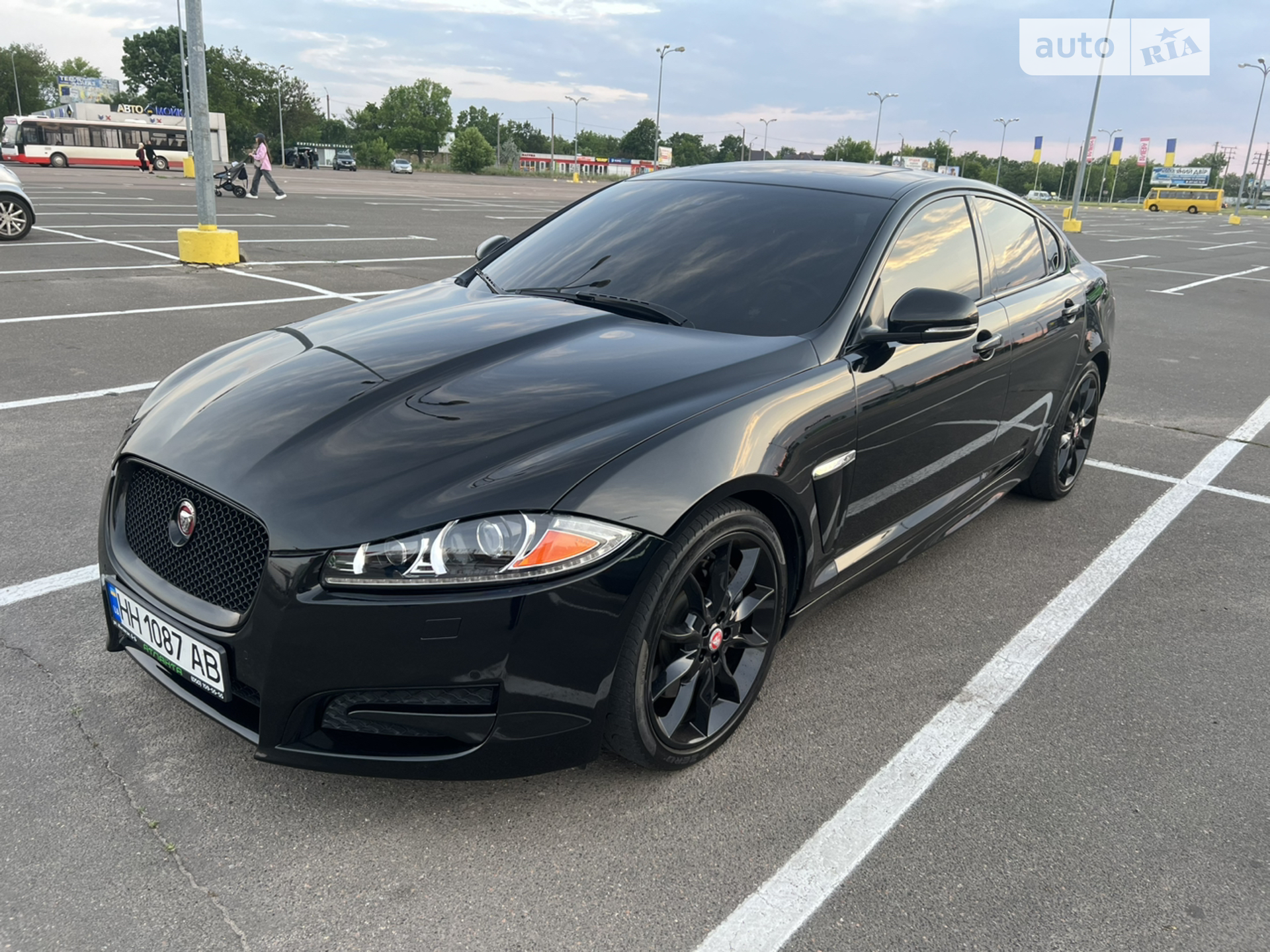 2015 Jaguar XF - фото 1