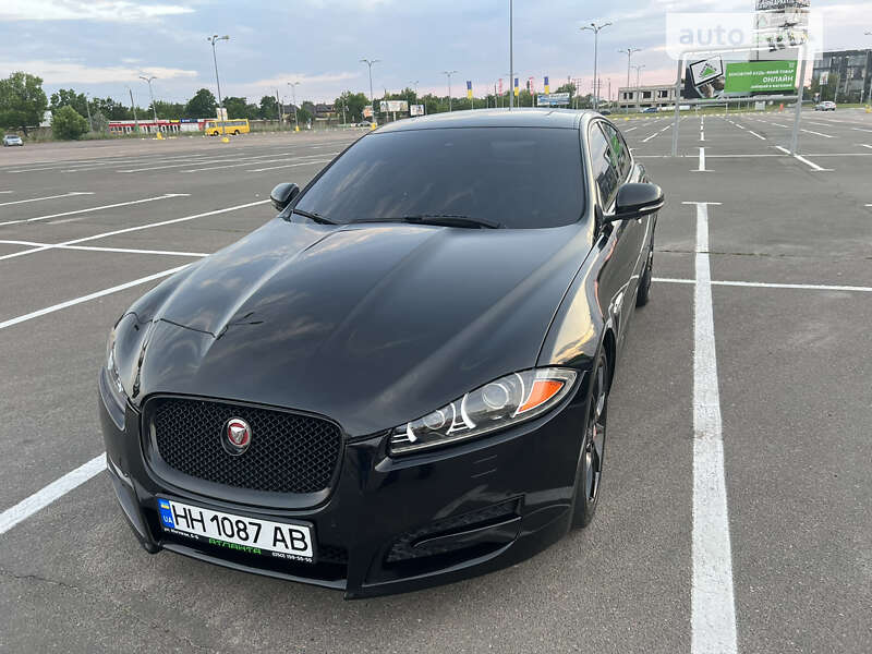 Седан Jaguar XF 2015 в Одессе