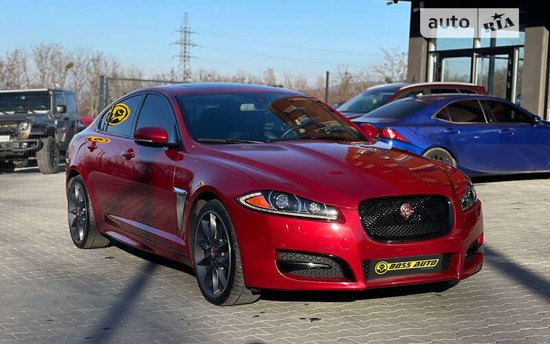 Седан Jaguar XF 2015 в Черновцах