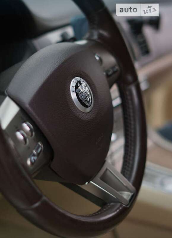 Седан Jaguar XF 2008 в Виннице