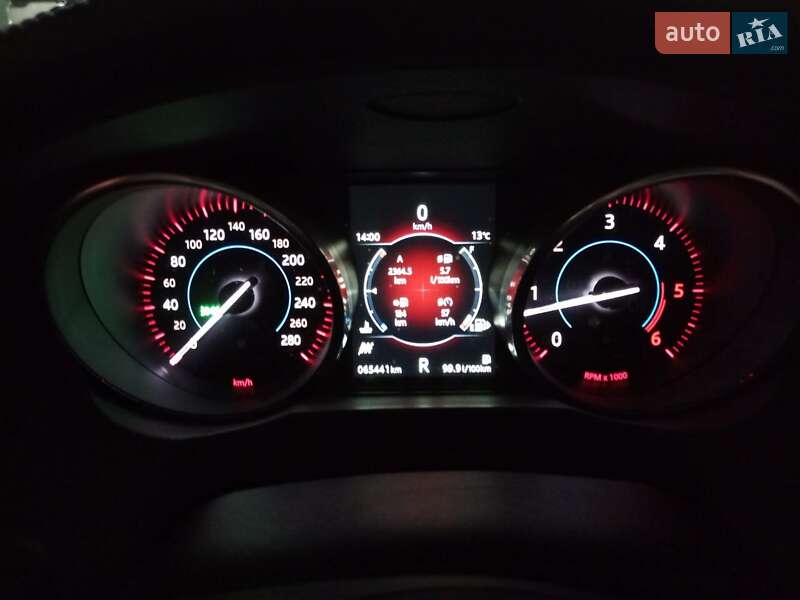 Седан Jaguar XF 2016 в Києві